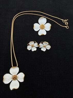 Vintage Crown Trifari White Enamel Dogwood Jewelry Set - Necklace, Pin, Earrings